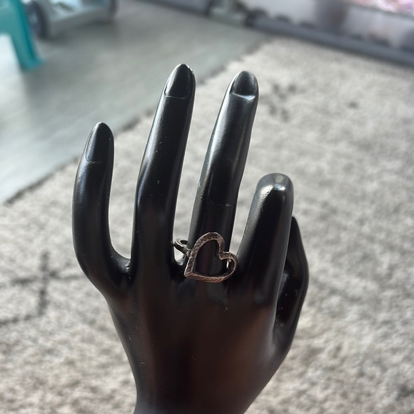 Sterling Silver stamped 925 Heart Ring - heart outline sits at an angle - Picture 6 of 9